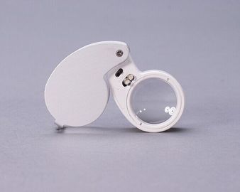 MG21011 40X ضوء LED مكبر الماس المزود