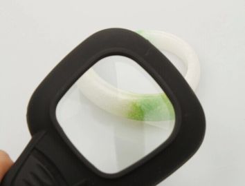 مكبر 4X محمول مع 6 أضواء LED المزود