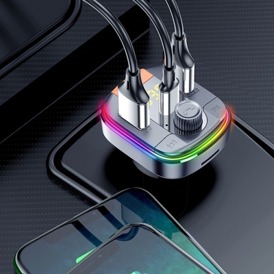 T832 جهاز إرسال FM أضواء LED الملونة مشغل Mp3 للسيارة PD/QC3.0 شاحن سريع للسيارة المزود